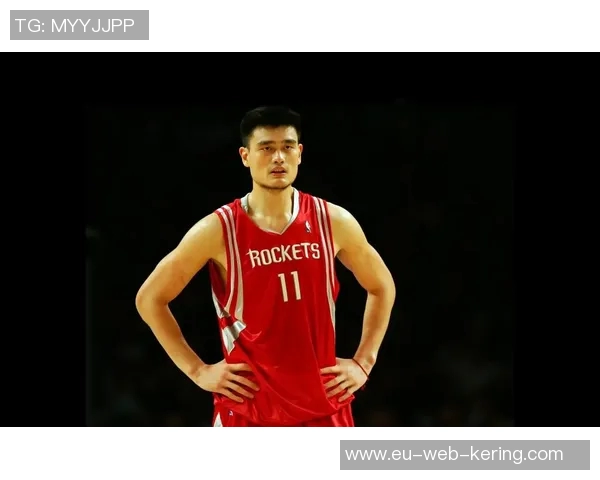 姚明在篮球场上的精彩瞬间与经典图片回顾 姚明在篮球场上的精彩瞬间与经典图片回顾